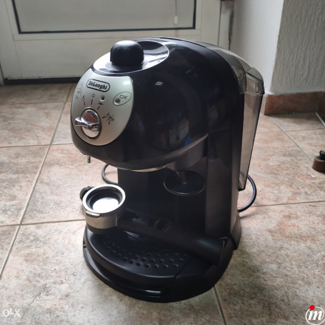 Kafe aparat DeLonghi